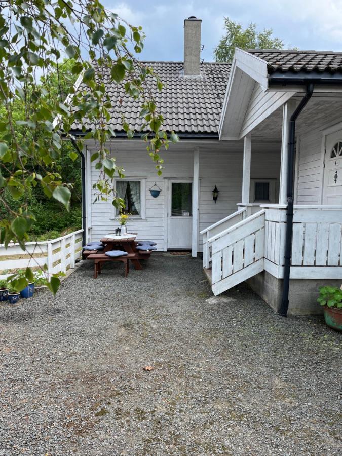 Appartement Bjorkely Gard à Rasvag Extérieur photo
